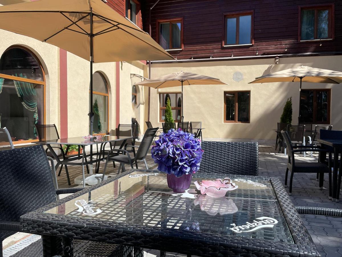 Voila Inn Predeal Exterior foto